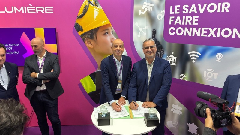 Communiqué de presse  : Signature du contrat IoT entre Lumière et les Essarts-le-Roi